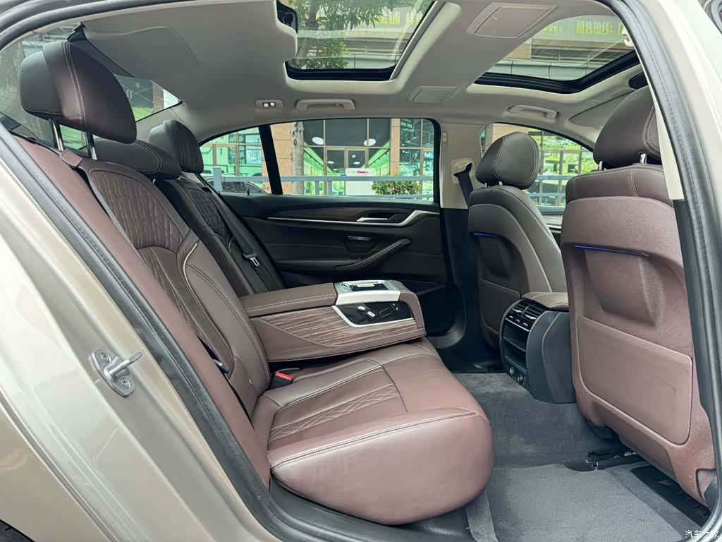 BMW 5 Series, 2018 28