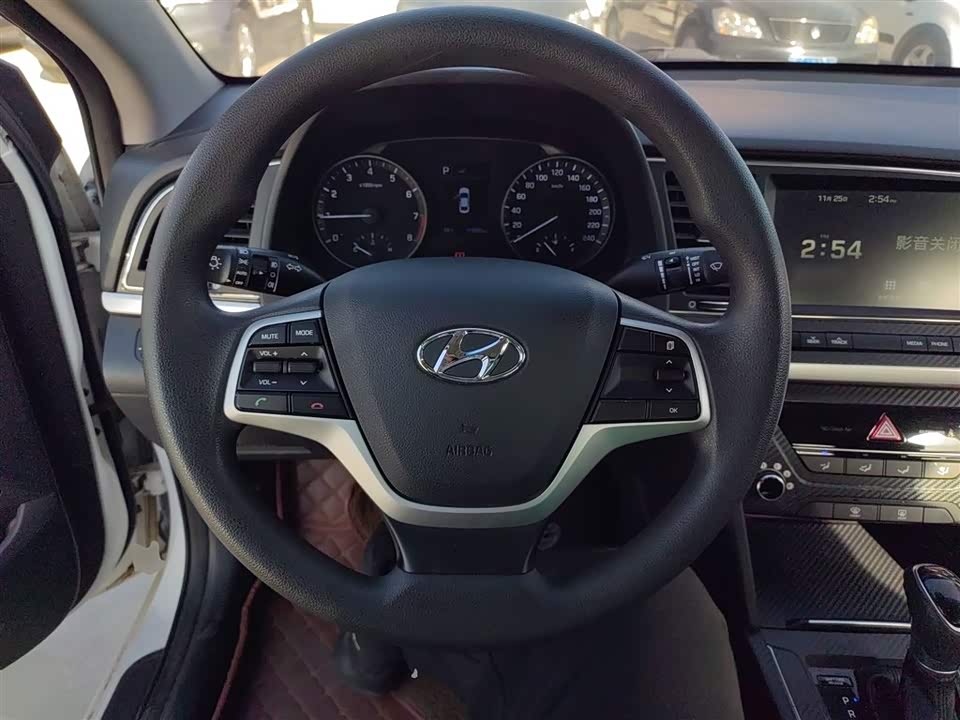 Hyundai Lead