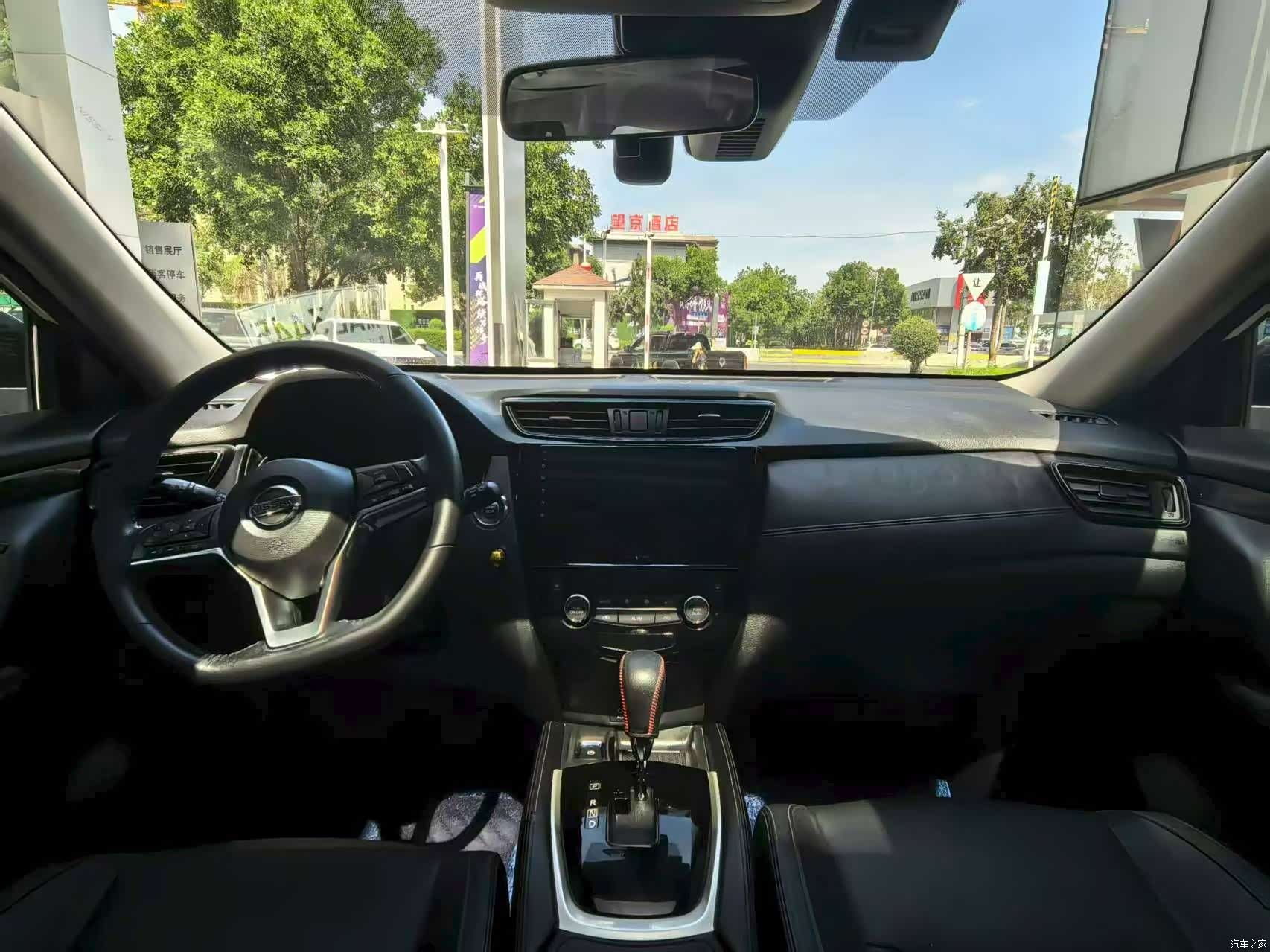 Nissan X-Trail, 2019 все фото