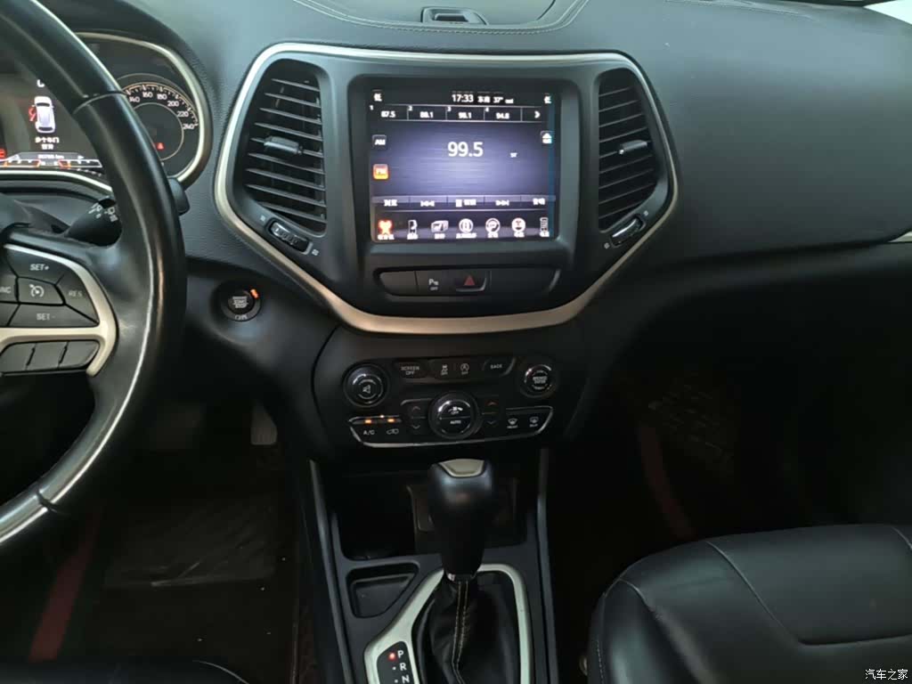 Jeep Cherokee, 2018 13