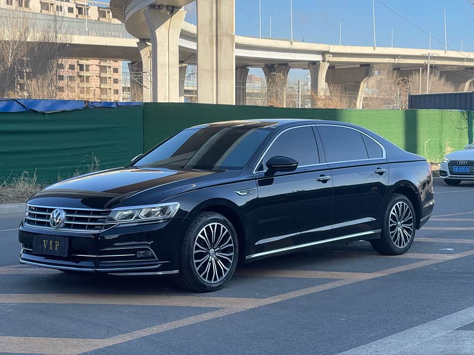 Volkswagen Huiang