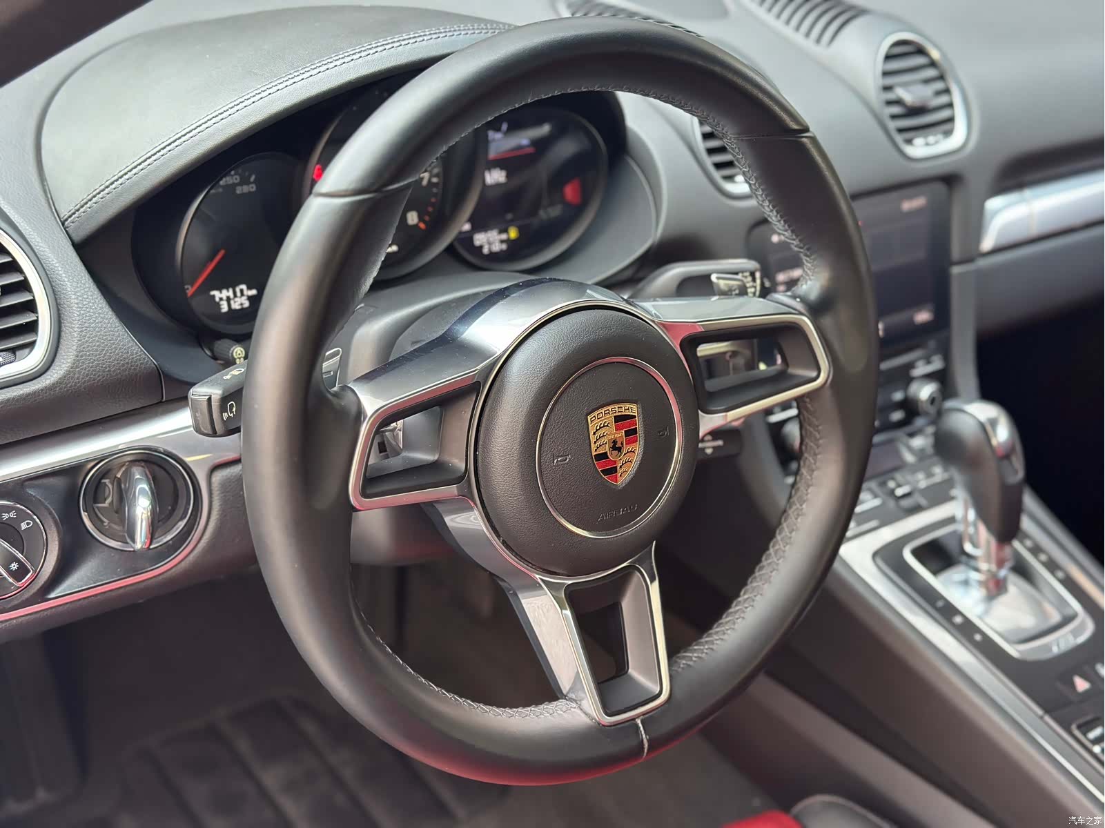 Porsche Cayman, 2018 9