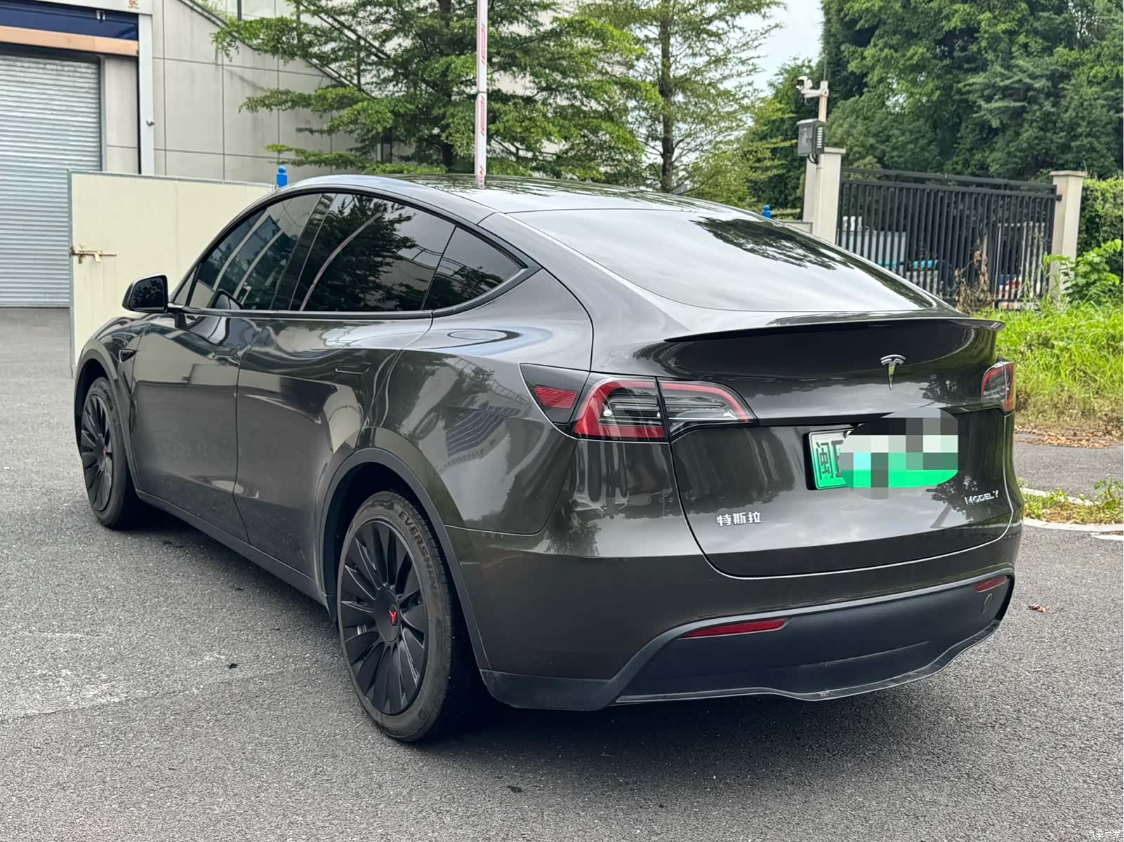 Tesla Model Y, 2023 7