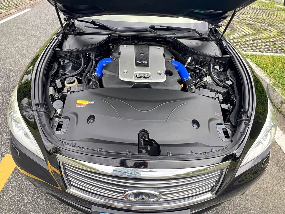Infiniti Q70 Infiniti Q70