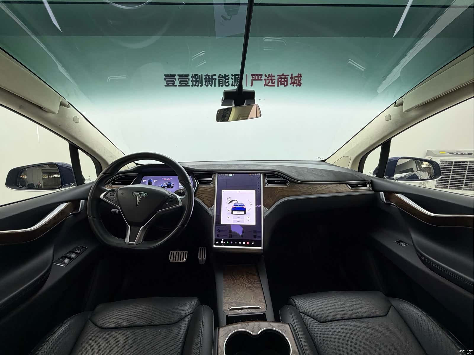 Tesla Model X, 2017 3