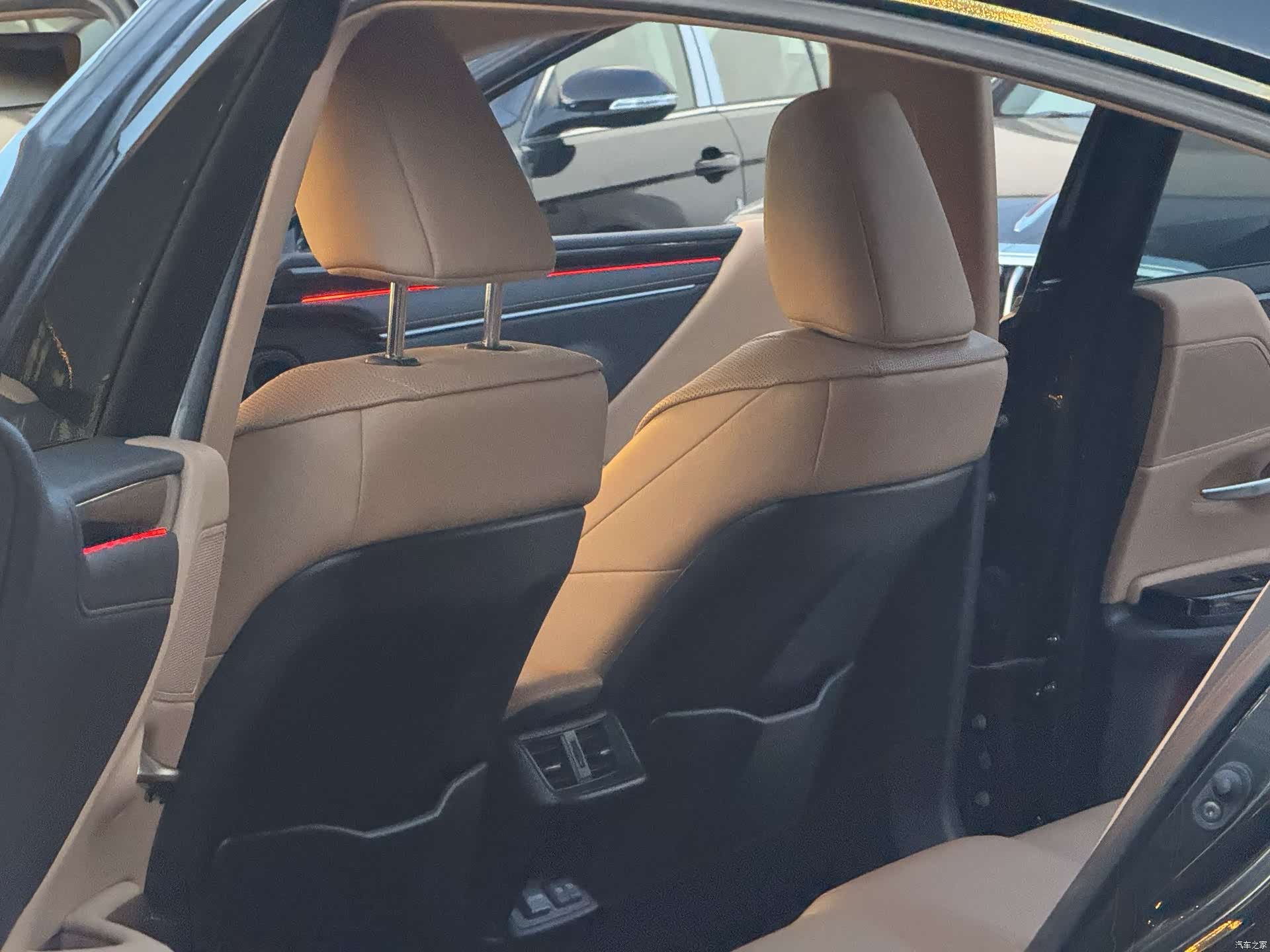 Lexus ES, 2023 15