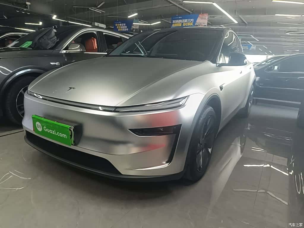 Tesla Model Y, 2025 2