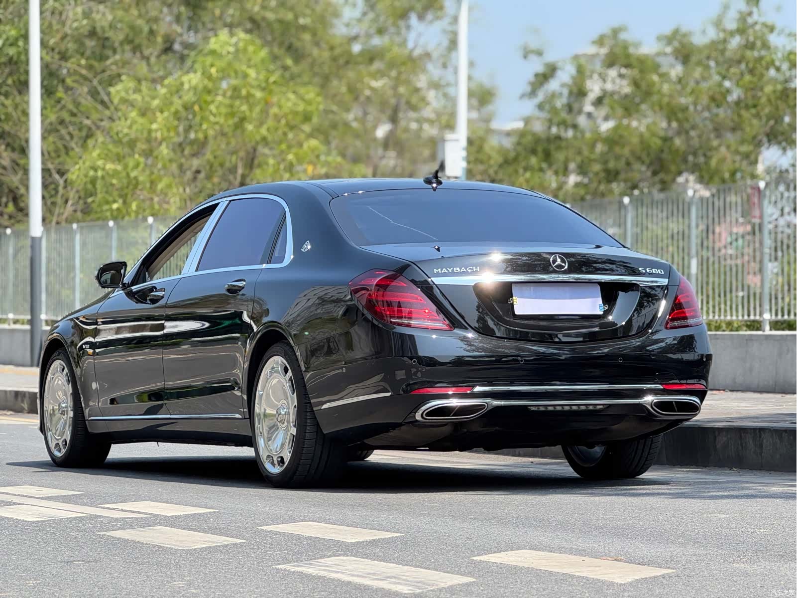 Maybach S-Class, 2018 4