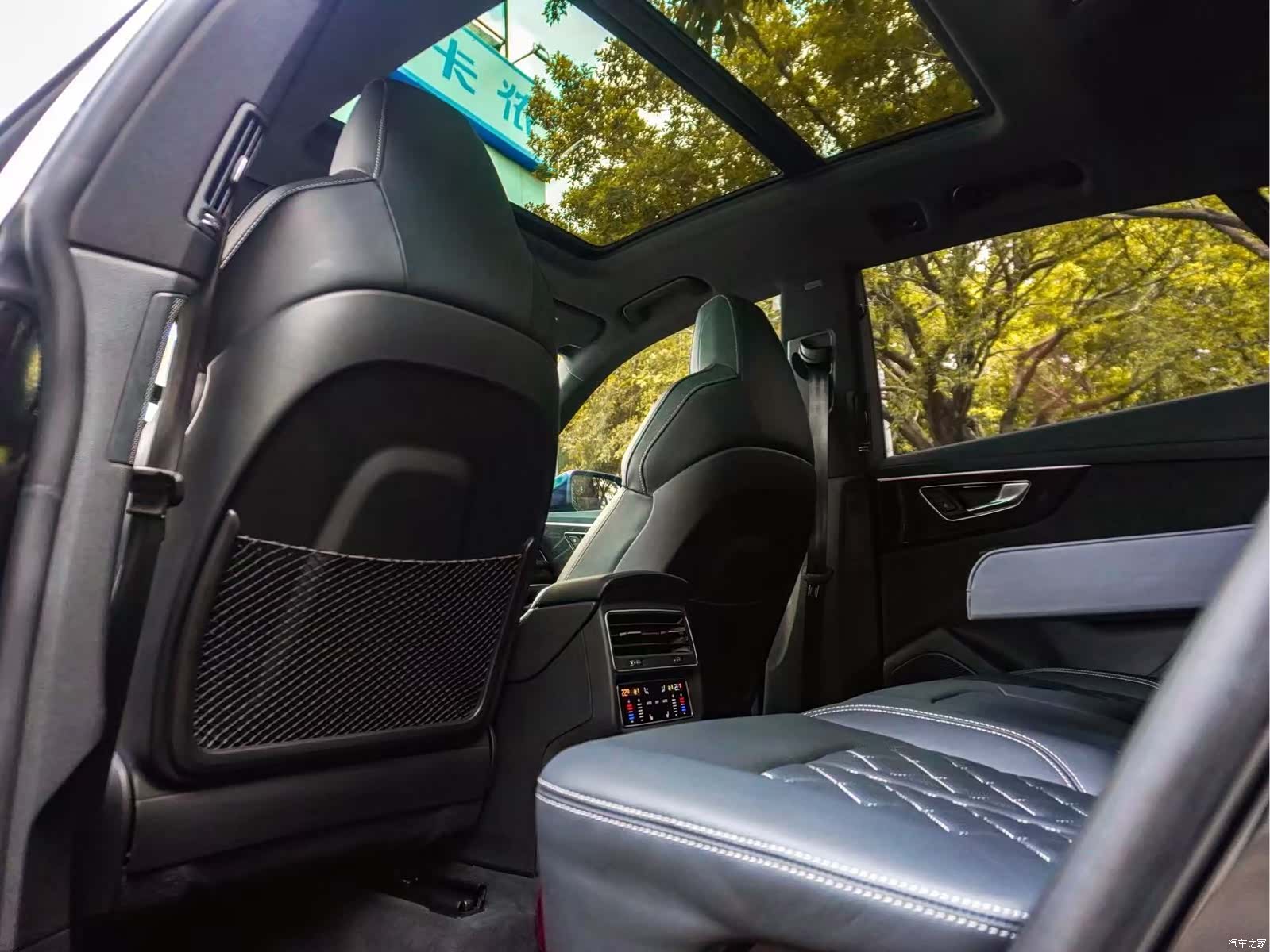 Audi Q8, 2021 12