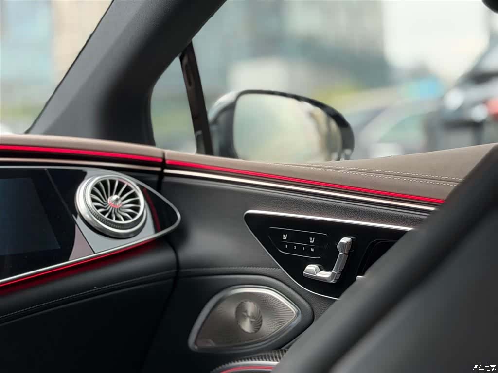 Mercedes-Benz EQS, 2025 12