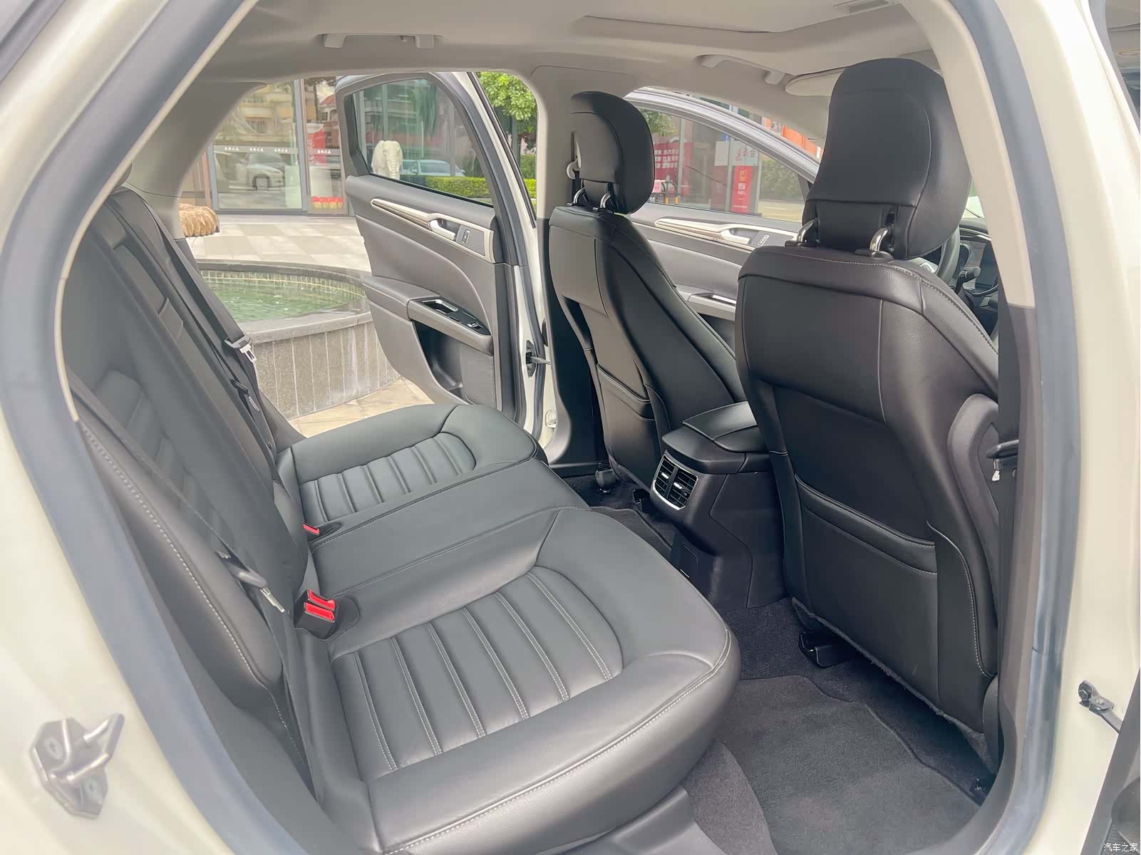 Ford Mondeo, 2015 10