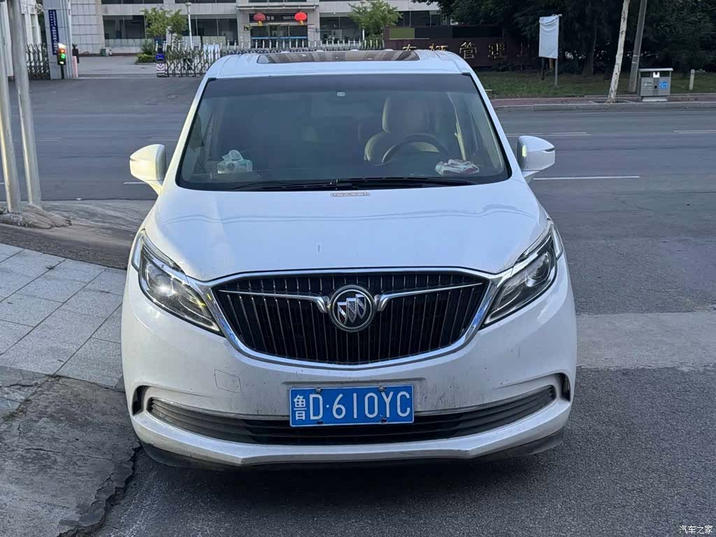 Buick GL8, 2017 2