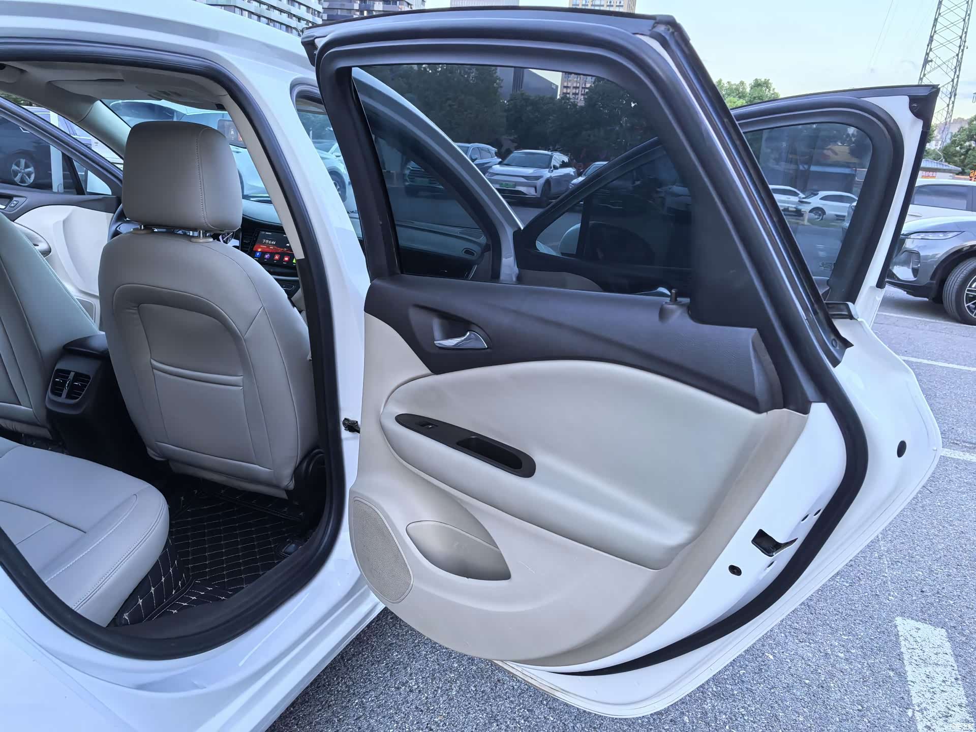 Buick Verano, 2017 16