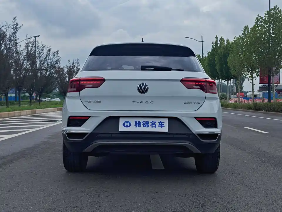 Volkswagen T-ROC exploring Songs