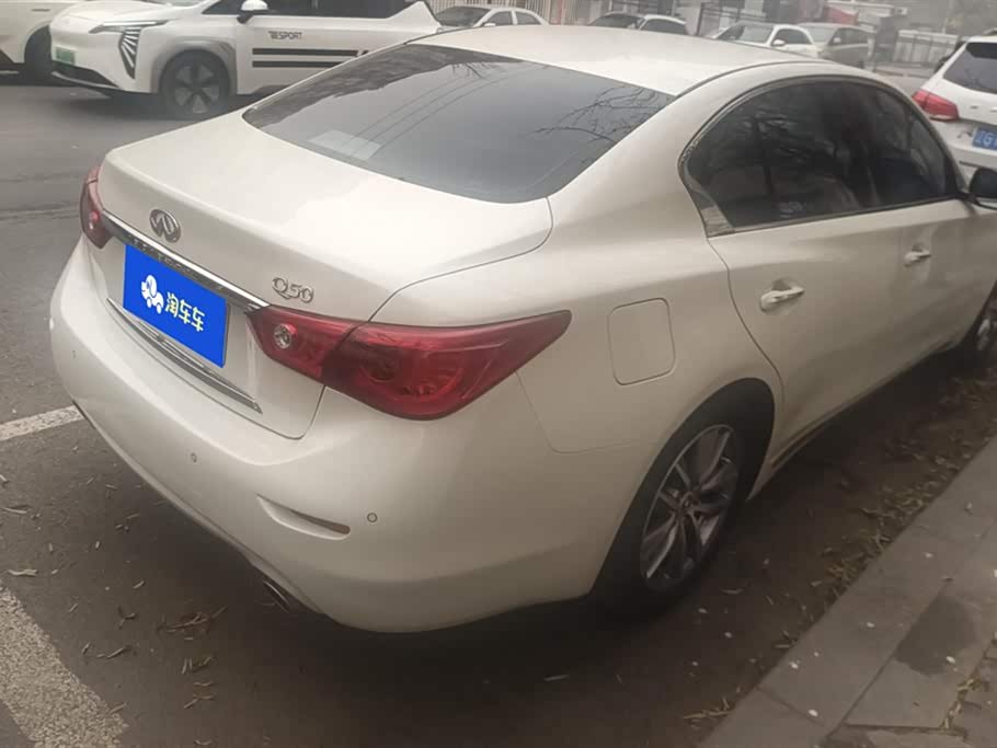 Infiniti Q50L