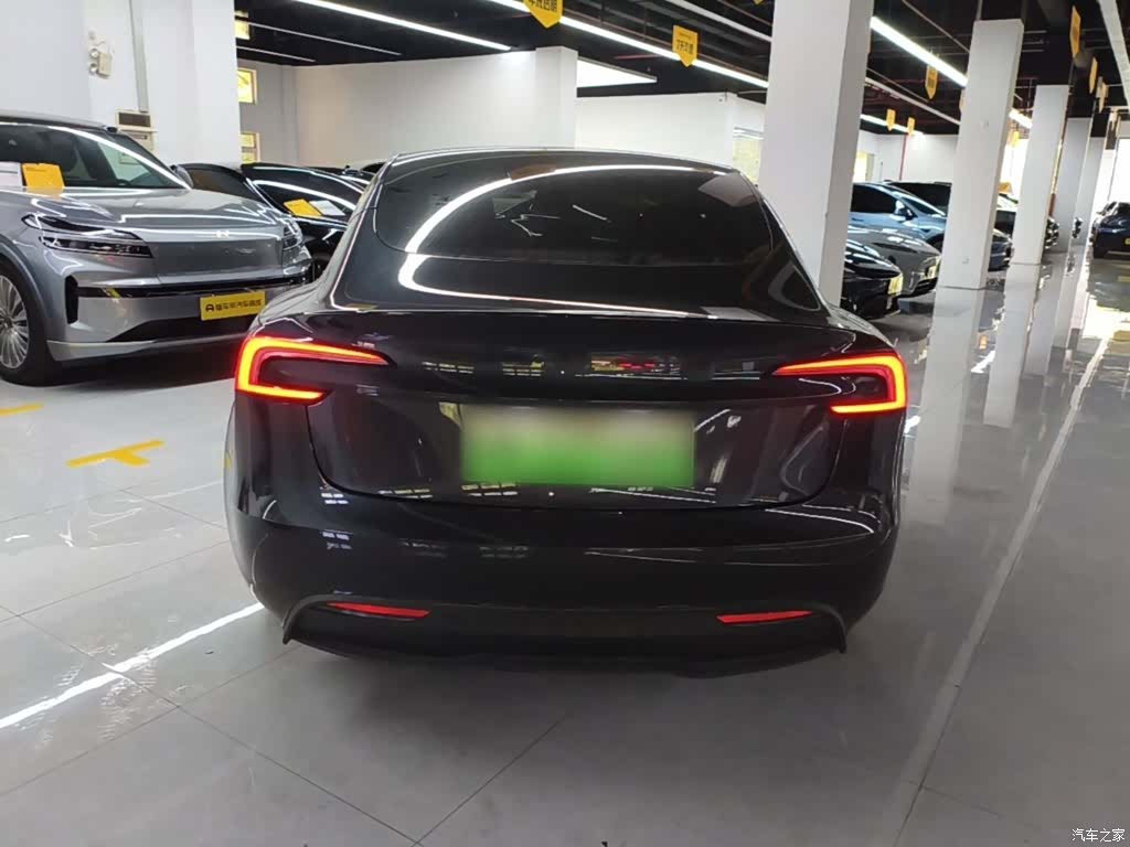 Tesla Model 3, 2024 4