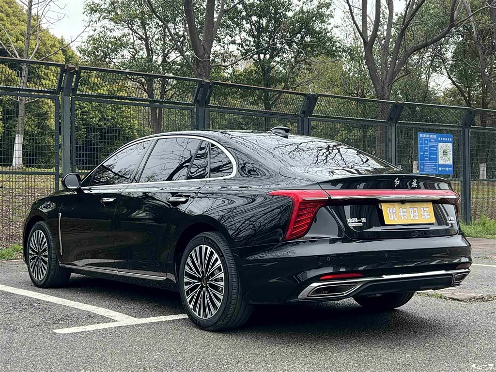 Hongqi H5, 2025 4
