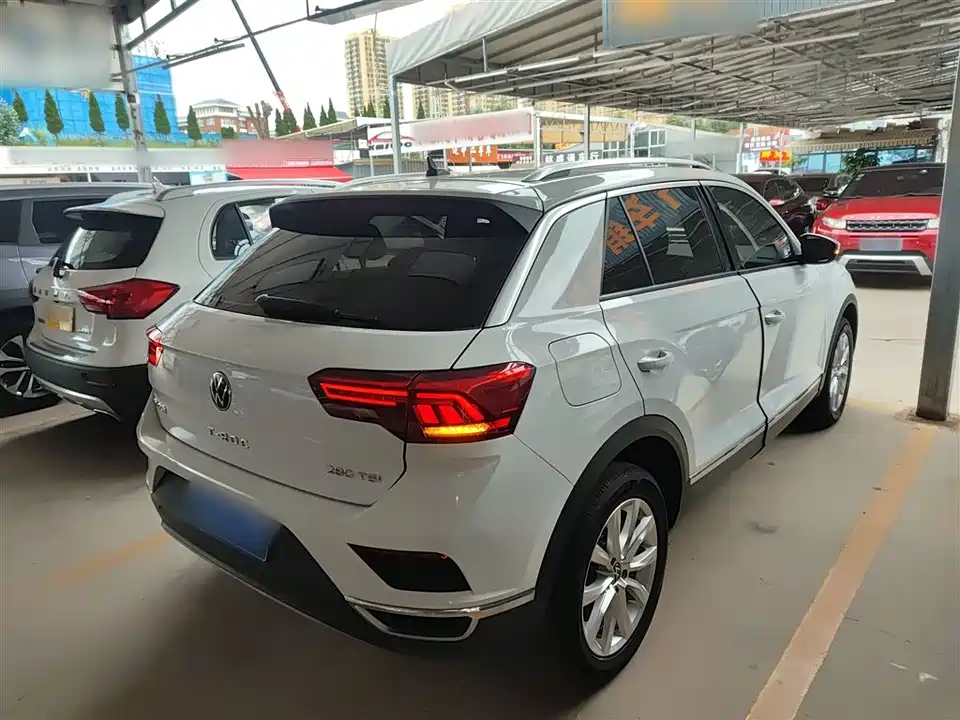 Volkswagen T-ROC exploring Songs