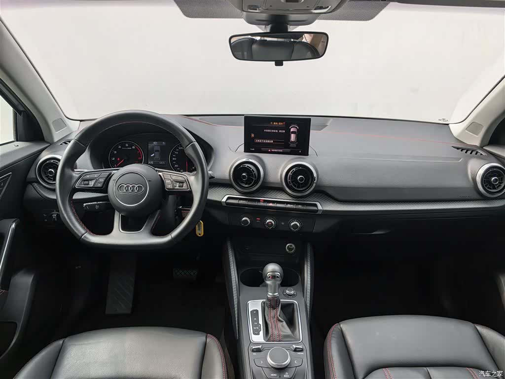 Audi Q2L, 2024 6