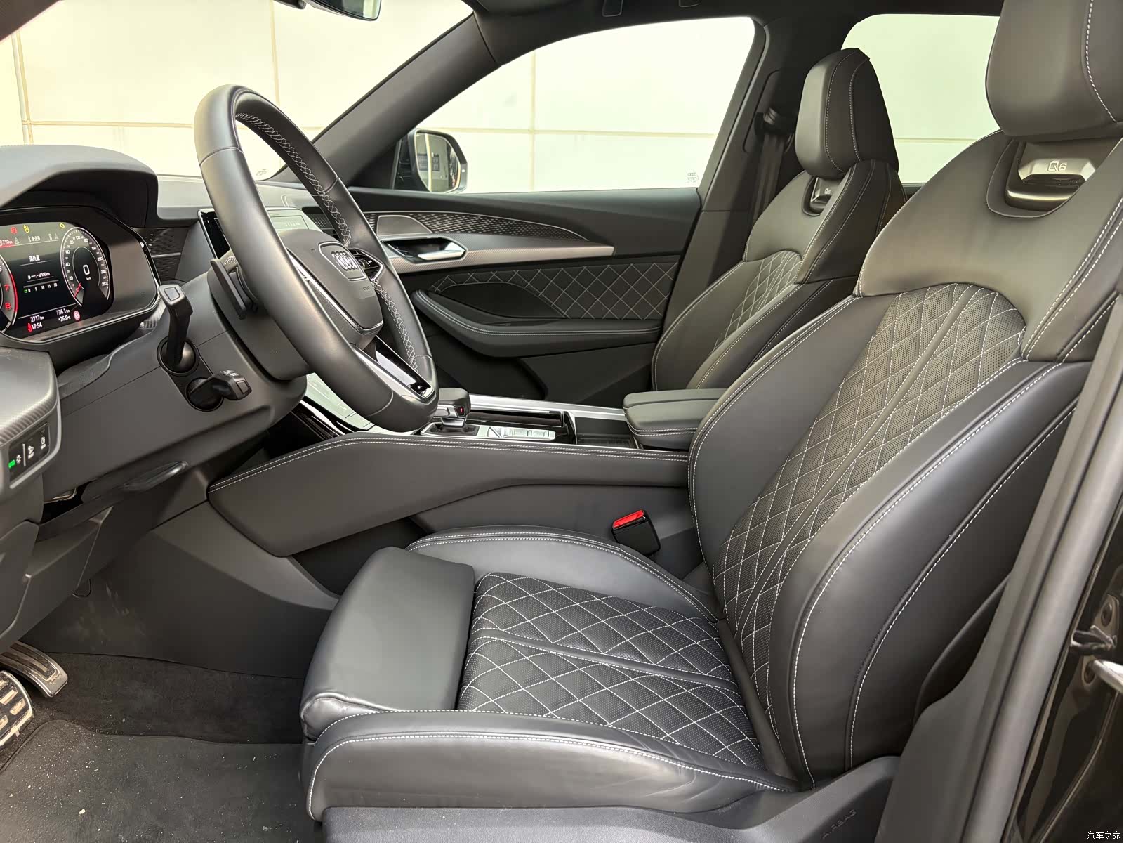 Audi Q6, 2025 7