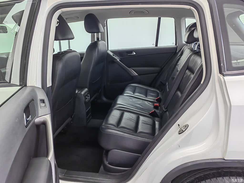 Volkswagen Tiguan, 2012 15