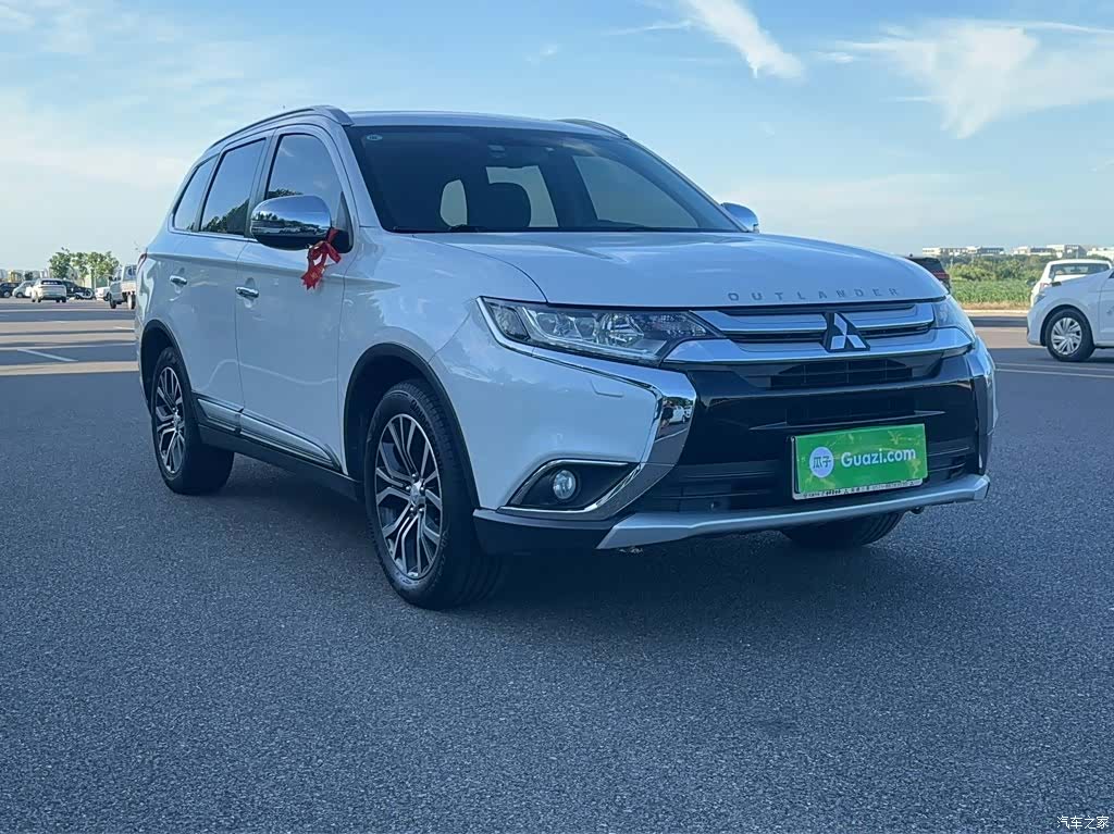 Mitsubishi Outlander, 2015 23