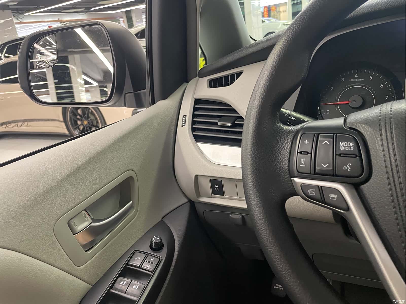 Toyota Sienna, 2016 16