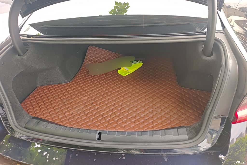 BMW i3, 2024 4