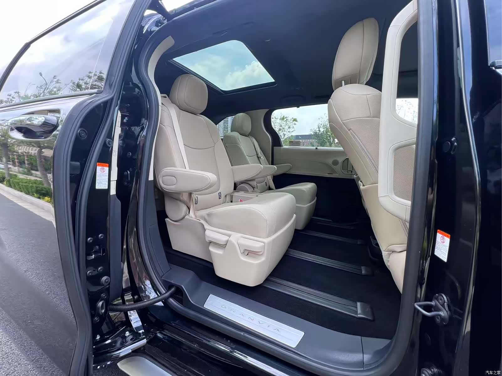 Toyota Granvia, 2024 10