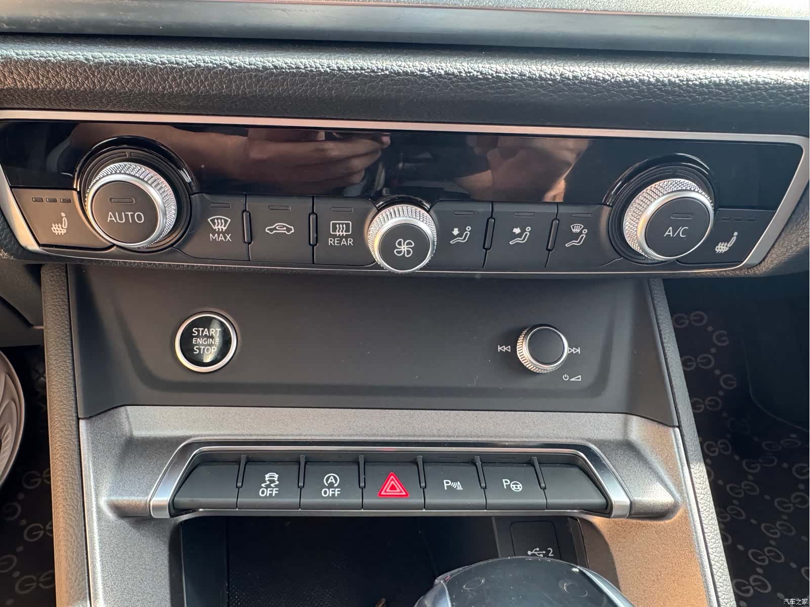 Audi Q3, 2023 12