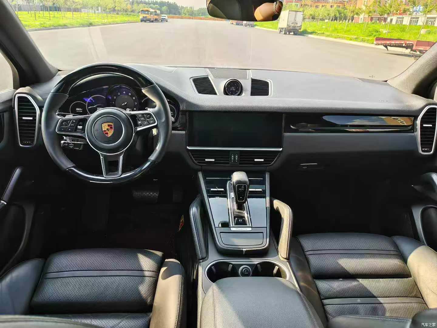 Porsche Cayenne, 2019 все фото