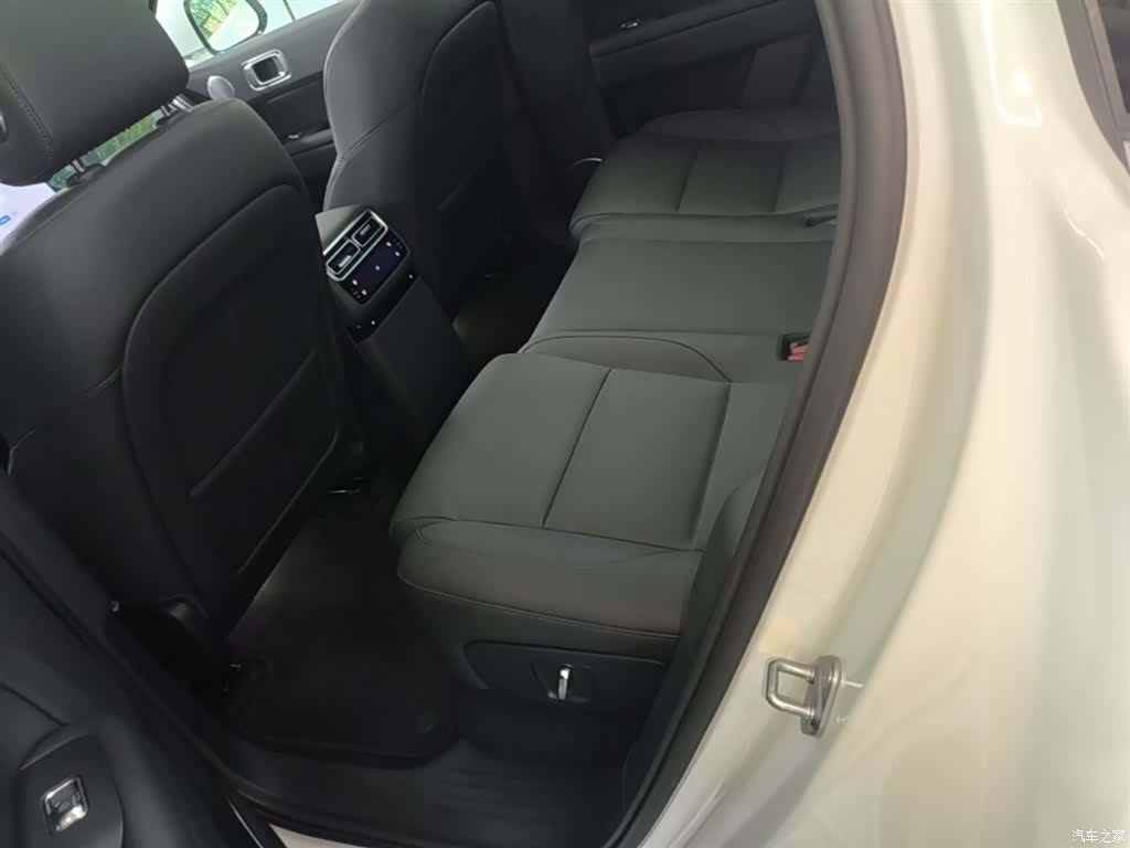 Li Auto L6, 2025 17
