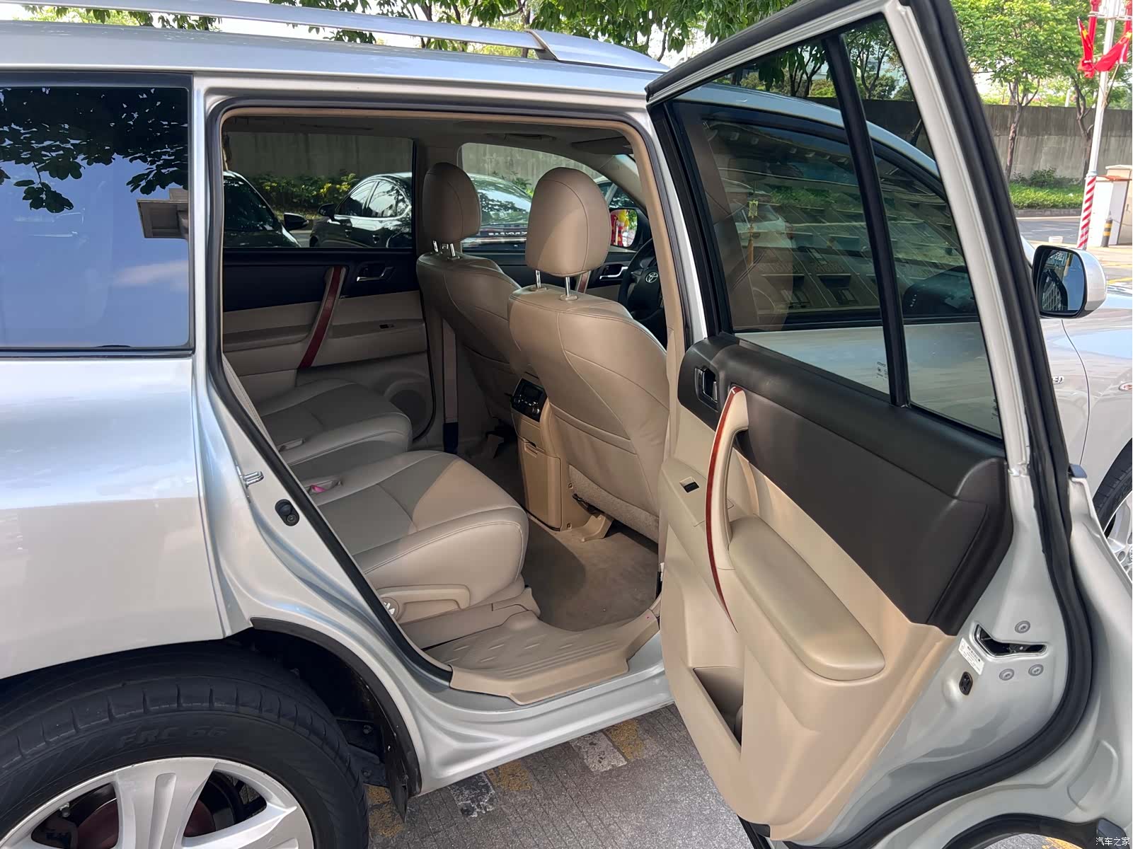 Toyota Highlander, 2010 8