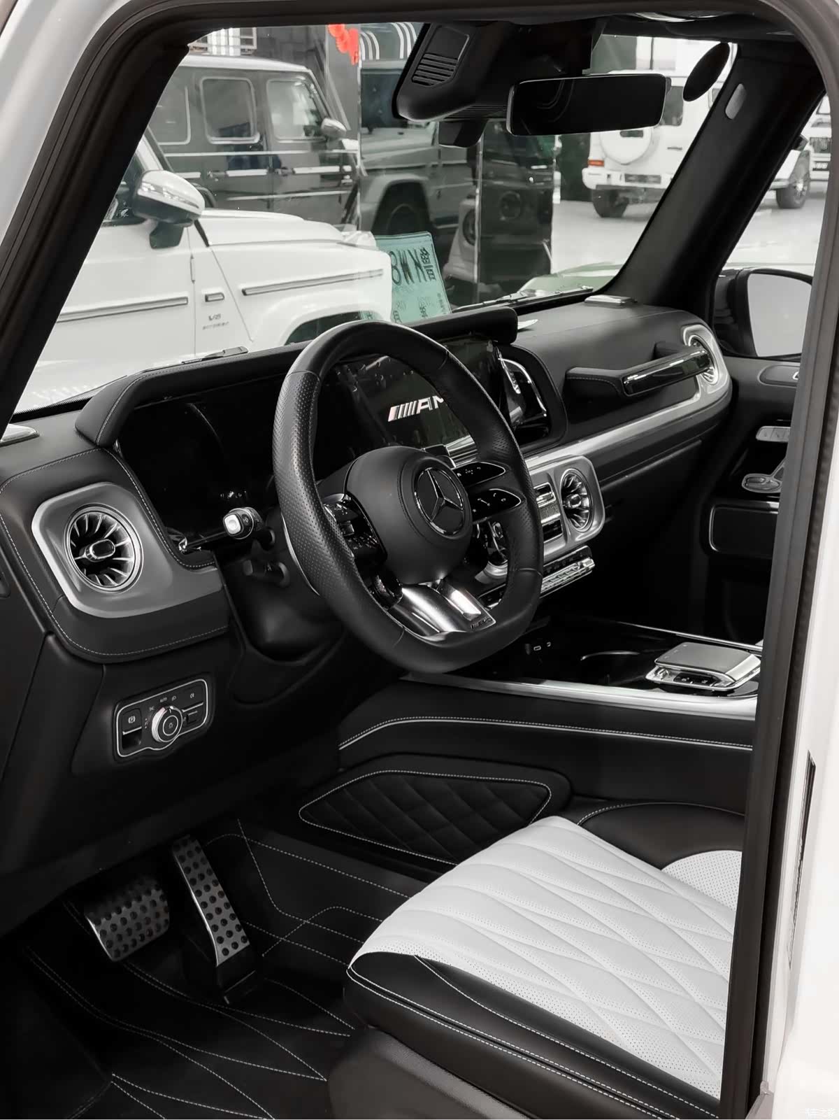 Mercedes-Benz G-Class, 2025 14