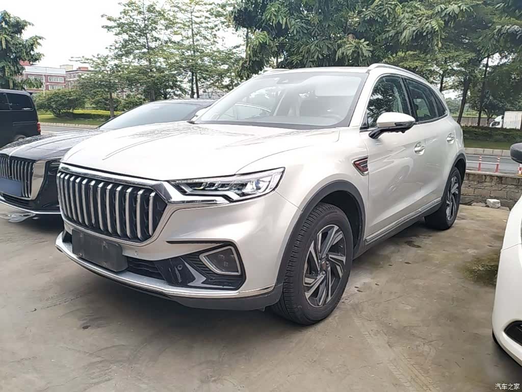 Hongqi HS5, 2022 2