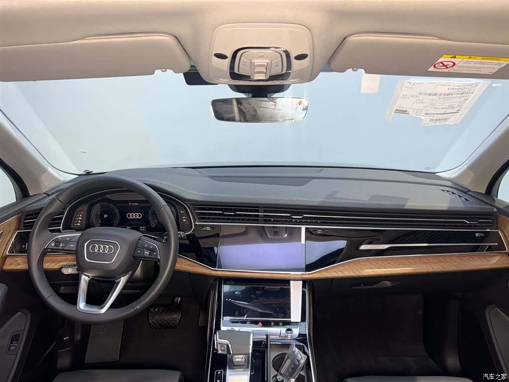 Audi Q7, 2024 7