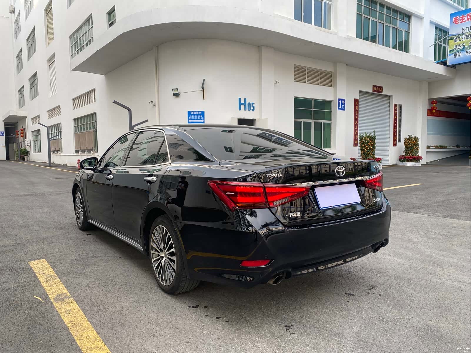 Toyota Crown, 2018 7