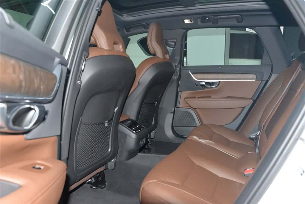 Volvo V90, 2023 10