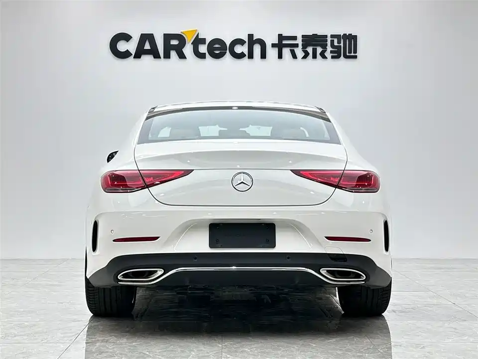 Mercedes-Benz CLS Mercedes-Benz CLS