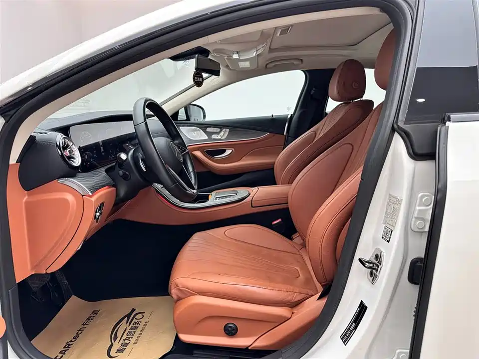 Mercedes-Benz CLS Mercedes-Benz CLS