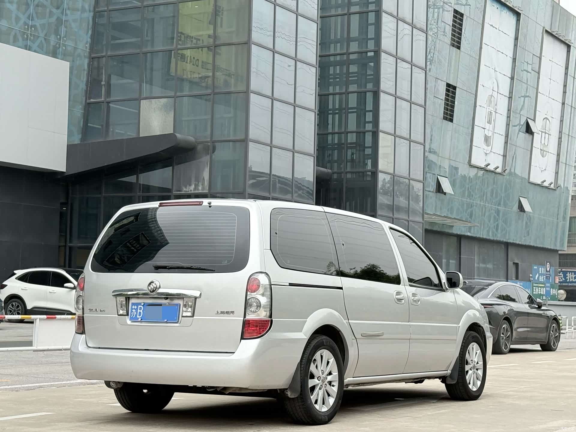Buick GL8, 2013 все фото