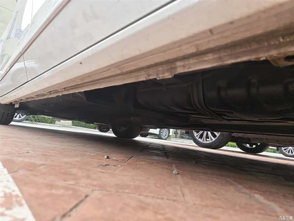 Buick GL8, 2019 18