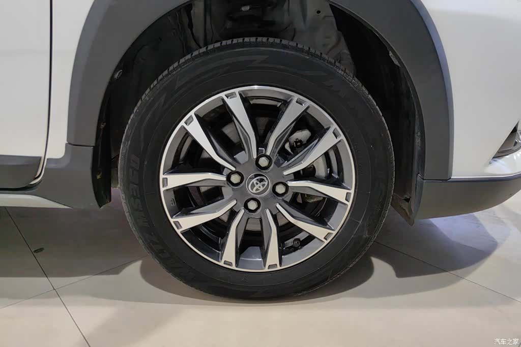 Toyota YARiS L, 2021 6
