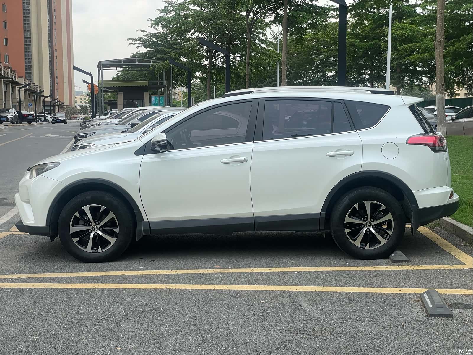 Toyota RAV4, 2017 8