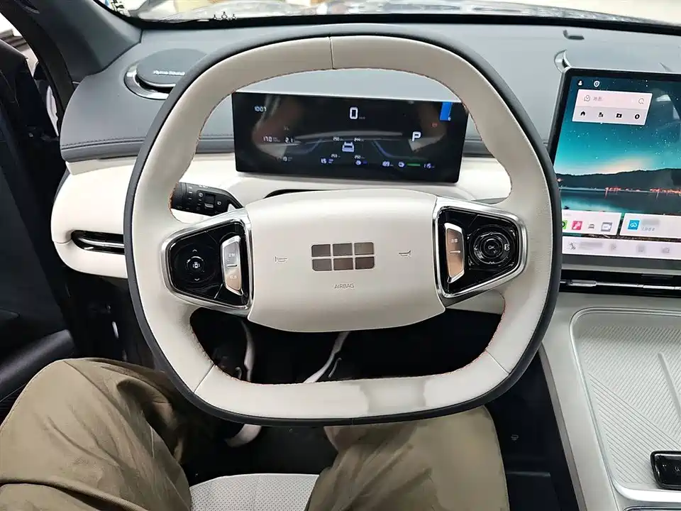 Geely Galaxy Galaxy Starship 7 EM-i