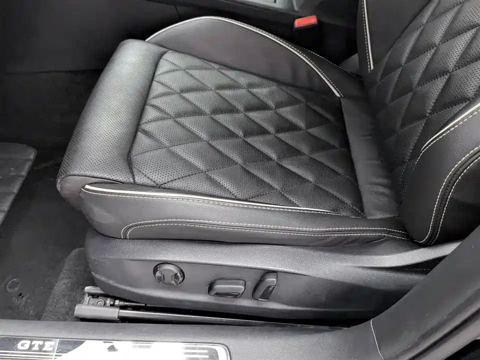 Volkswagen Magotan GTE