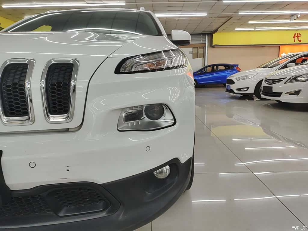 Jeep Cherokee, 2016 24