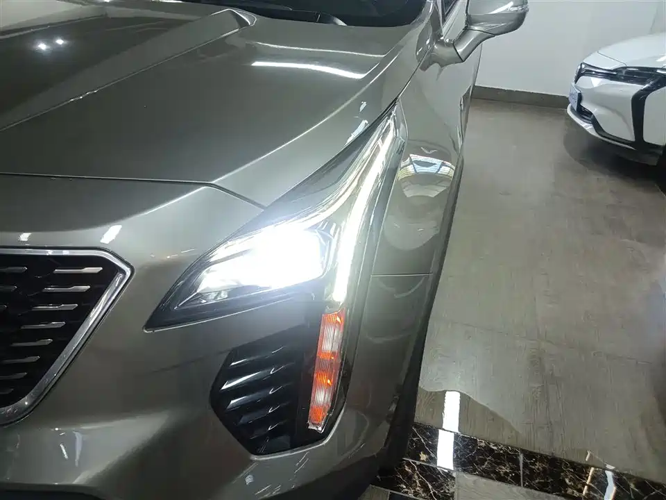 Cadillac XT4
