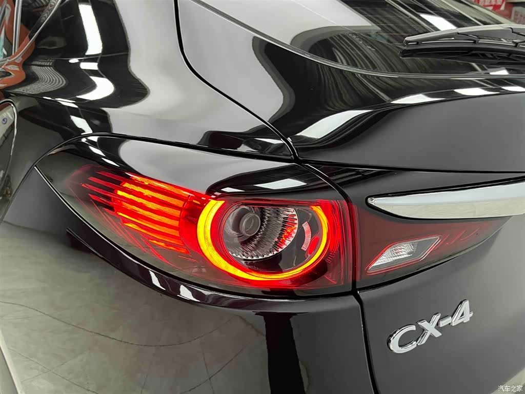 Mazda CX-4, 2023 17