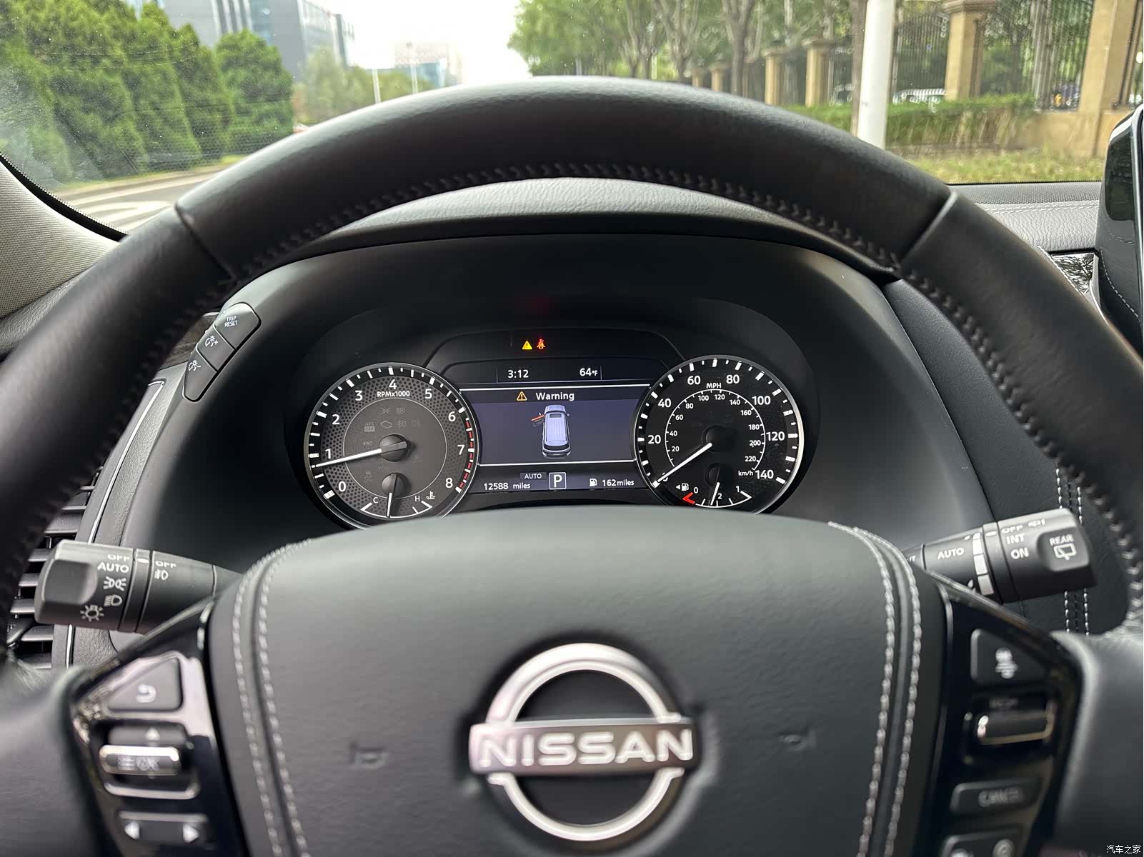 Nissan Patrol, 2022 11